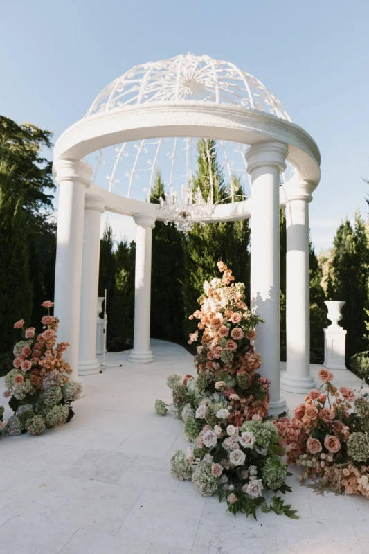 A Vintage Wedding for Angelina and Ryan