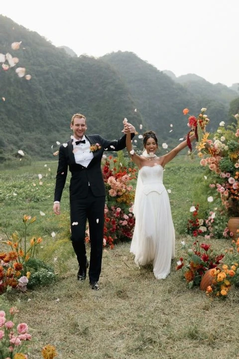 An Lush Wedding for Annie and Ryan