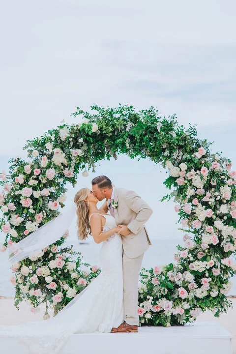 Kukua Beach Club Punta Cana