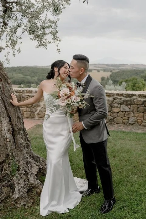 A Garden Wedding for Dorothy and Richard