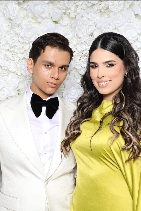 Flash Memories Photo Booth Co.