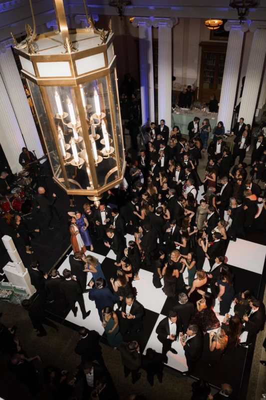 A Holiday Wedding for Gillian  and Evan 