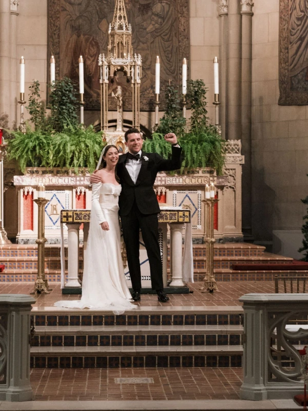 A Holiday Wedding for Gillian  and Evan 