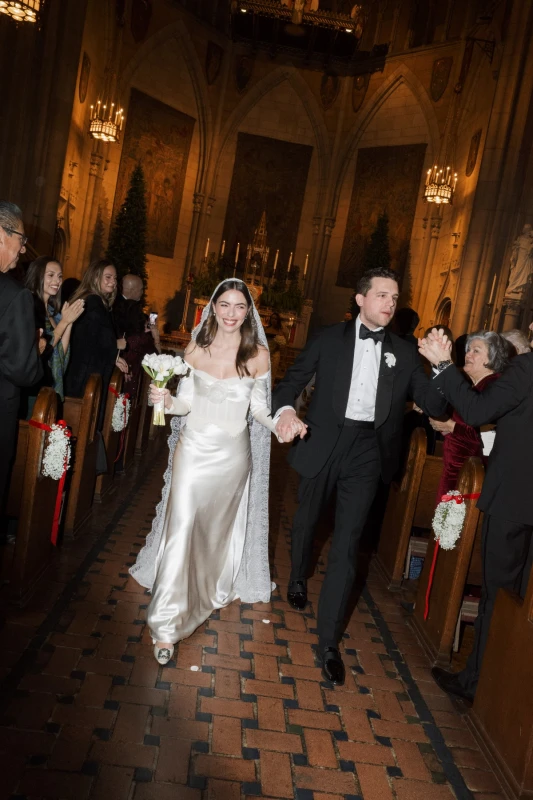 A Holiday Wedding for Gillian  and Evan 