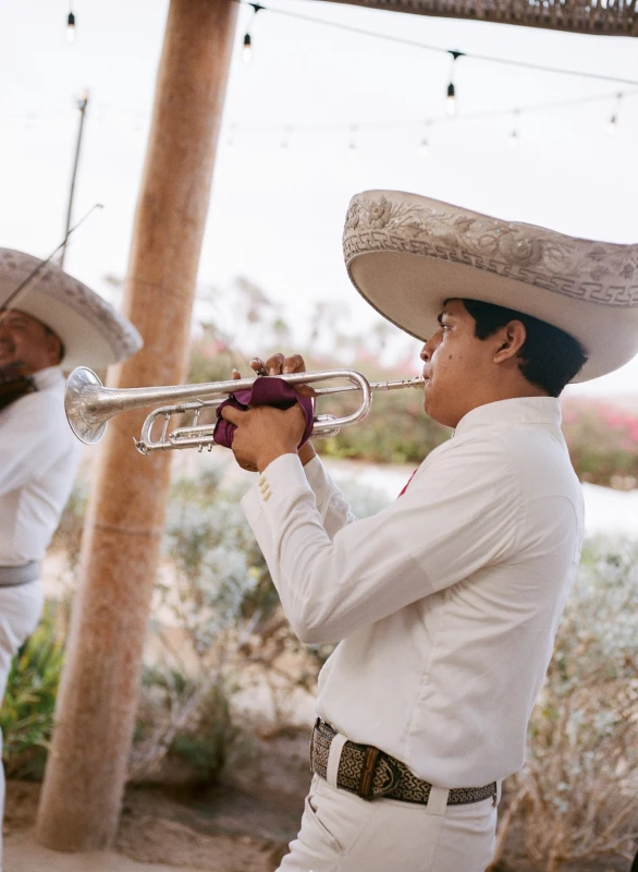 An Seaside Wedding for Kristyn and George 