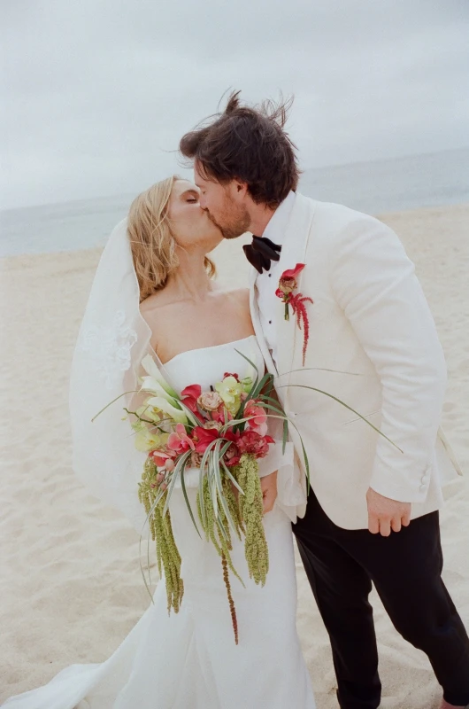 An Seaside Wedding for Kristyn and George 