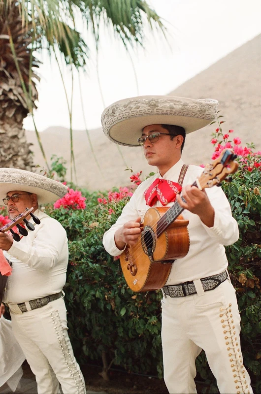 An Seaside Wedding for Kristyn and George 