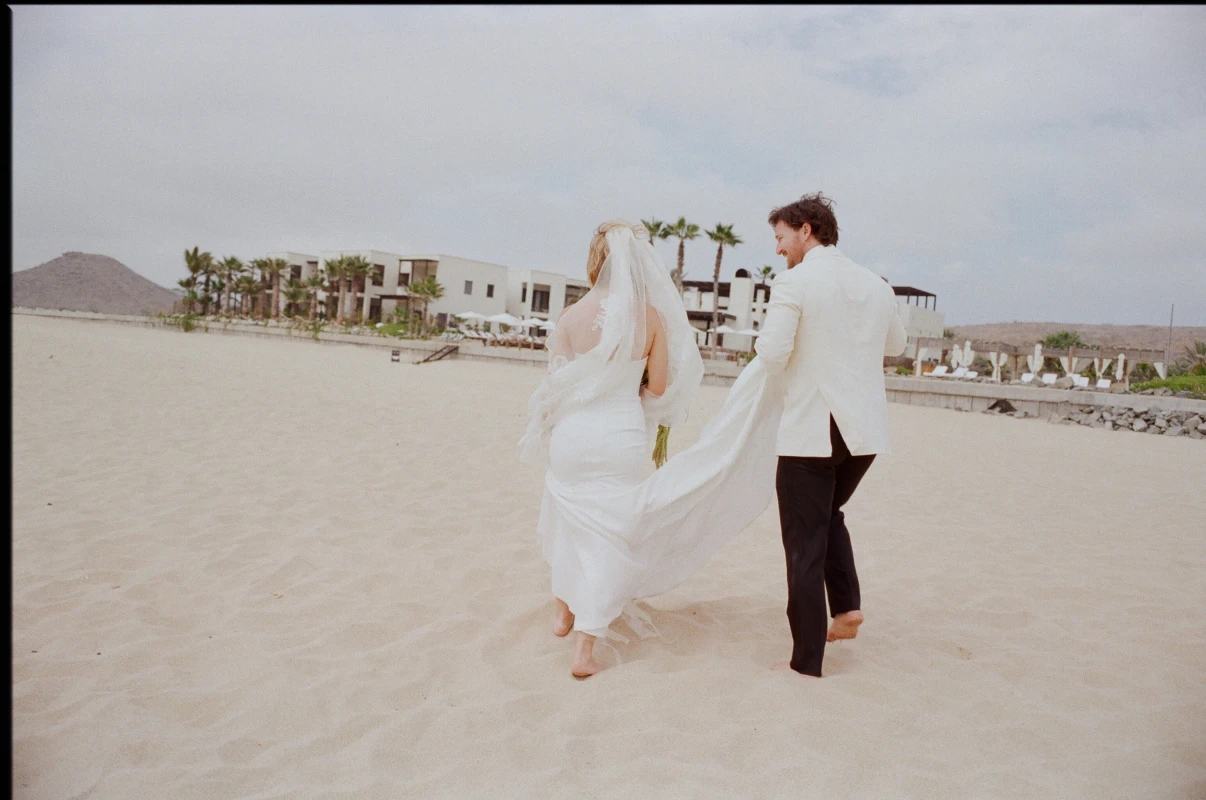 An Seaside Wedding for Kristyn and George 