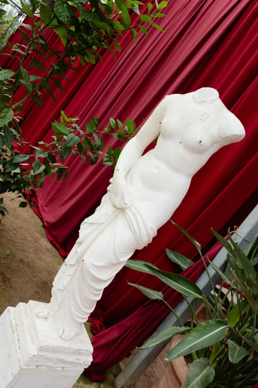 A Wedding en Rouge for Marilena and Riccardo