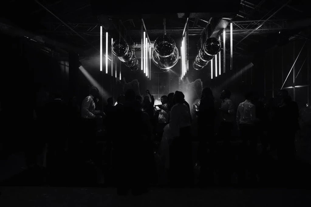 A Wedding en Rouge for Marilena and Riccardo