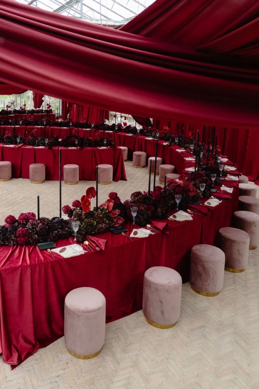 A Wedding en Rouge for Marilena and Riccardo