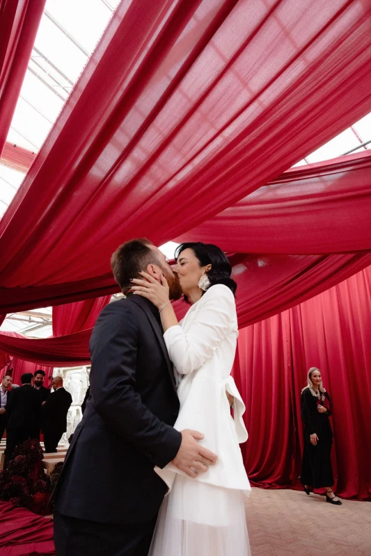 A Wedding en Rouge for Marilena and Riccardo