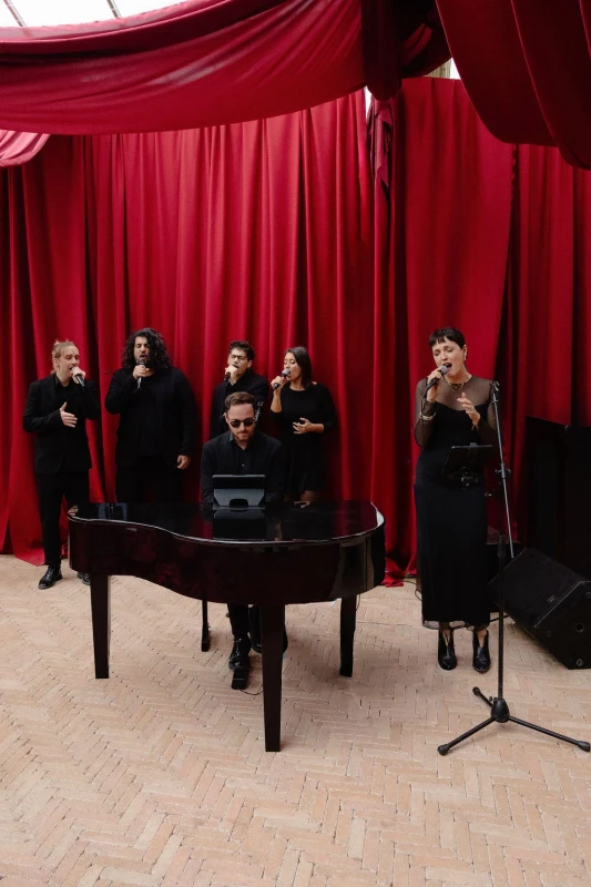 A Wedding en Rouge for Marilena and Riccardo