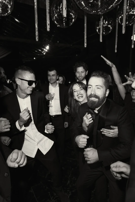 A Wedding en Rouge for Marilena and Riccardo