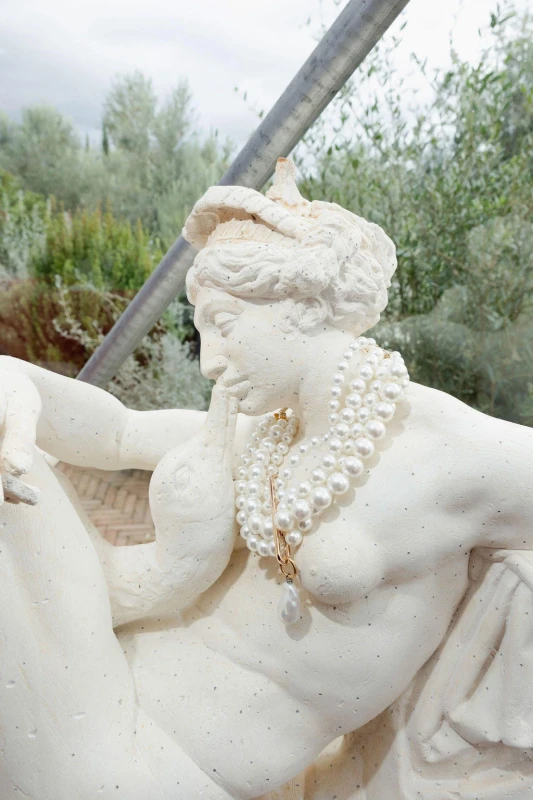 A Wedding en Rouge for Marilena and Riccardo