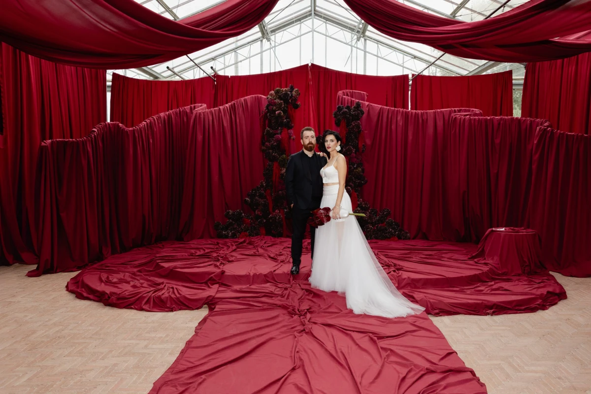 A Wedding en Rouge for Marilena and Riccardo