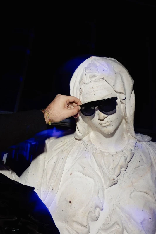 A Wedding en Rouge for Marilena and Riccardo