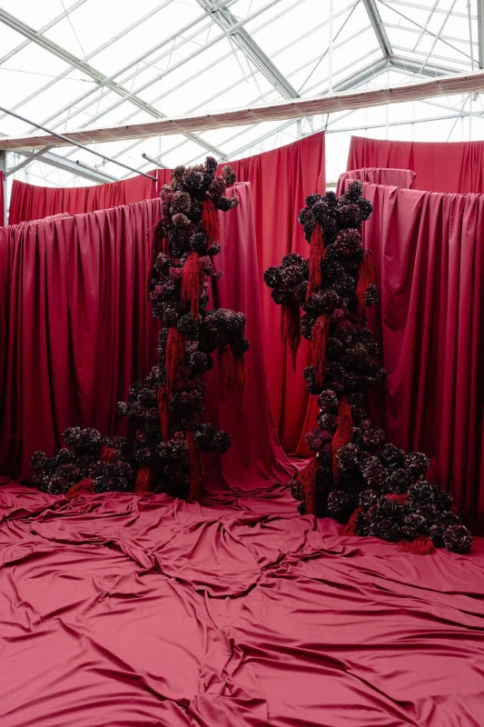 A Wedding en Rouge for Marilena and Riccardo