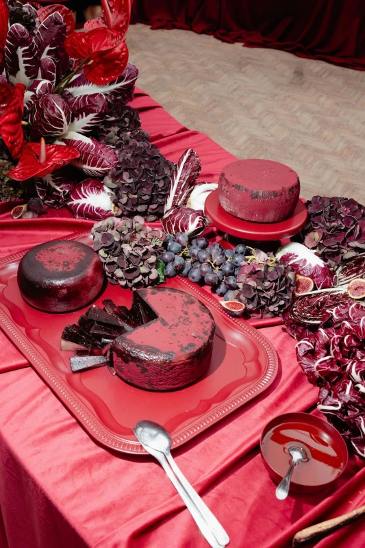 A Wedding en Rouge for Marilena and Riccardo