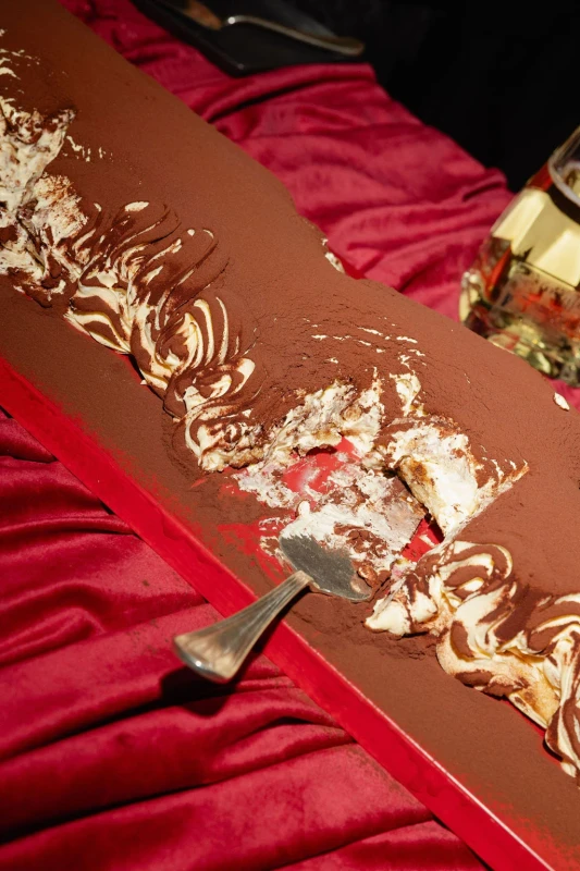 A Wedding en Rouge for Marilena and Riccardo