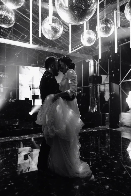 A Wedding en Rouge for Marilena and Riccardo