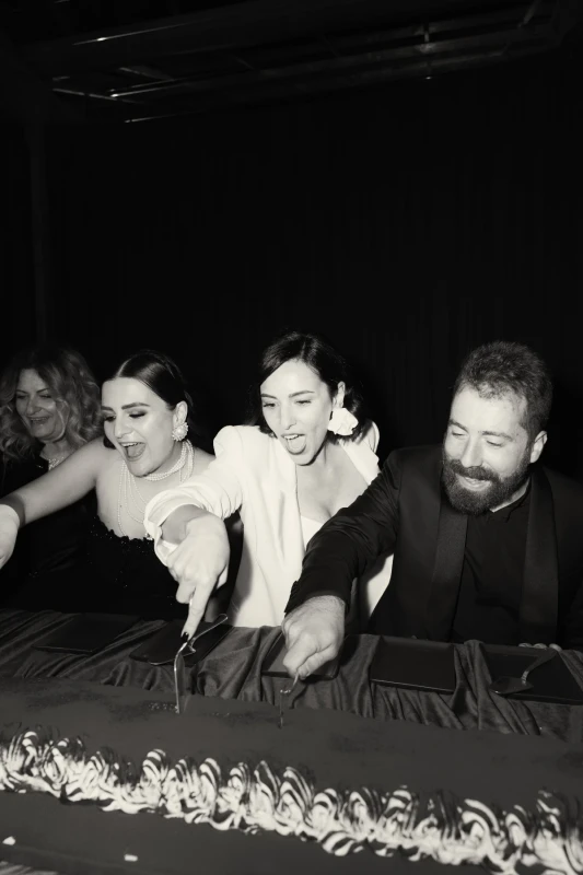 A Wedding en Rouge for Marilena and Riccardo