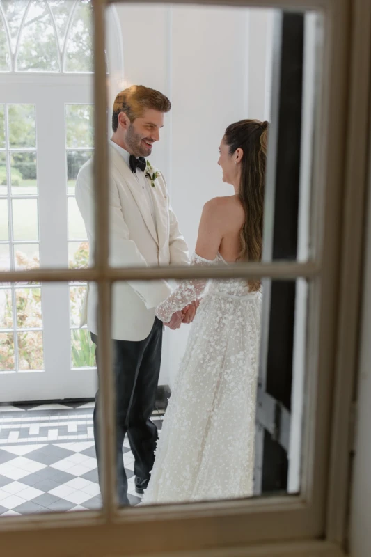 A Classic Wedding for McKenzie and Dylan