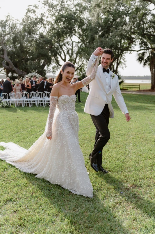 A Classic Wedding for McKenzie and Dylan