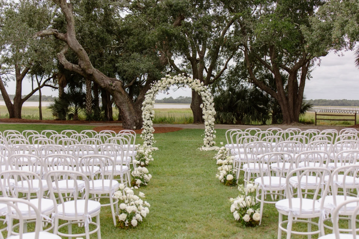 A Classic Wedding for McKenzie and Dylan